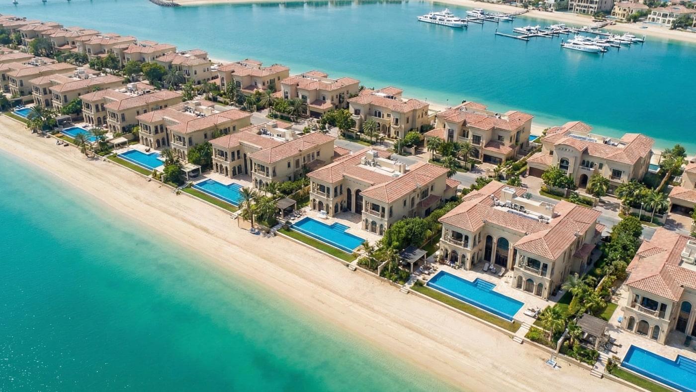 AI Generated Image of luxury villas on Palm Jumeirah with private pools and direct beach access, representing the high-end property segment.